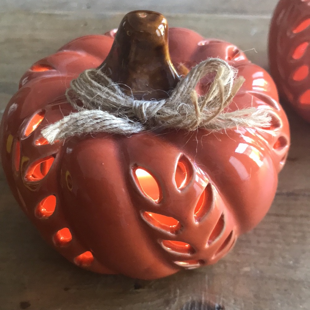 Set of 2 Ceramic Lighted Pumpkins - Picture 3 of 8